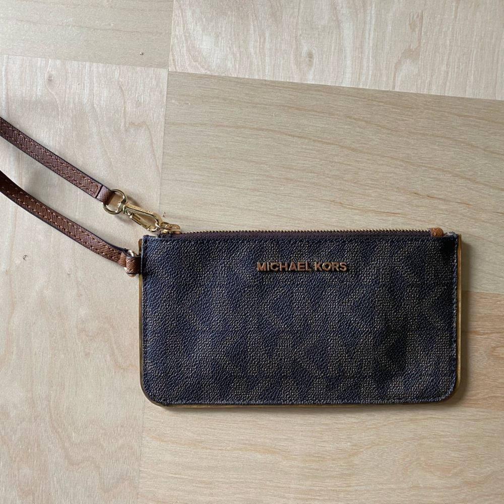 Michael Kors Hand Wallet with strap